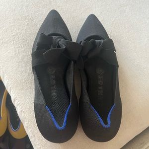 Rothy’s bow tie black Mary Jane’s size 7